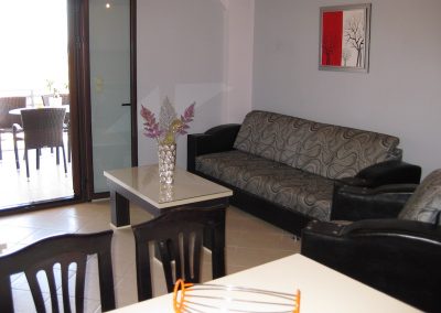 VillaOrestisRooms&ApartmentsStoupa livingroom
